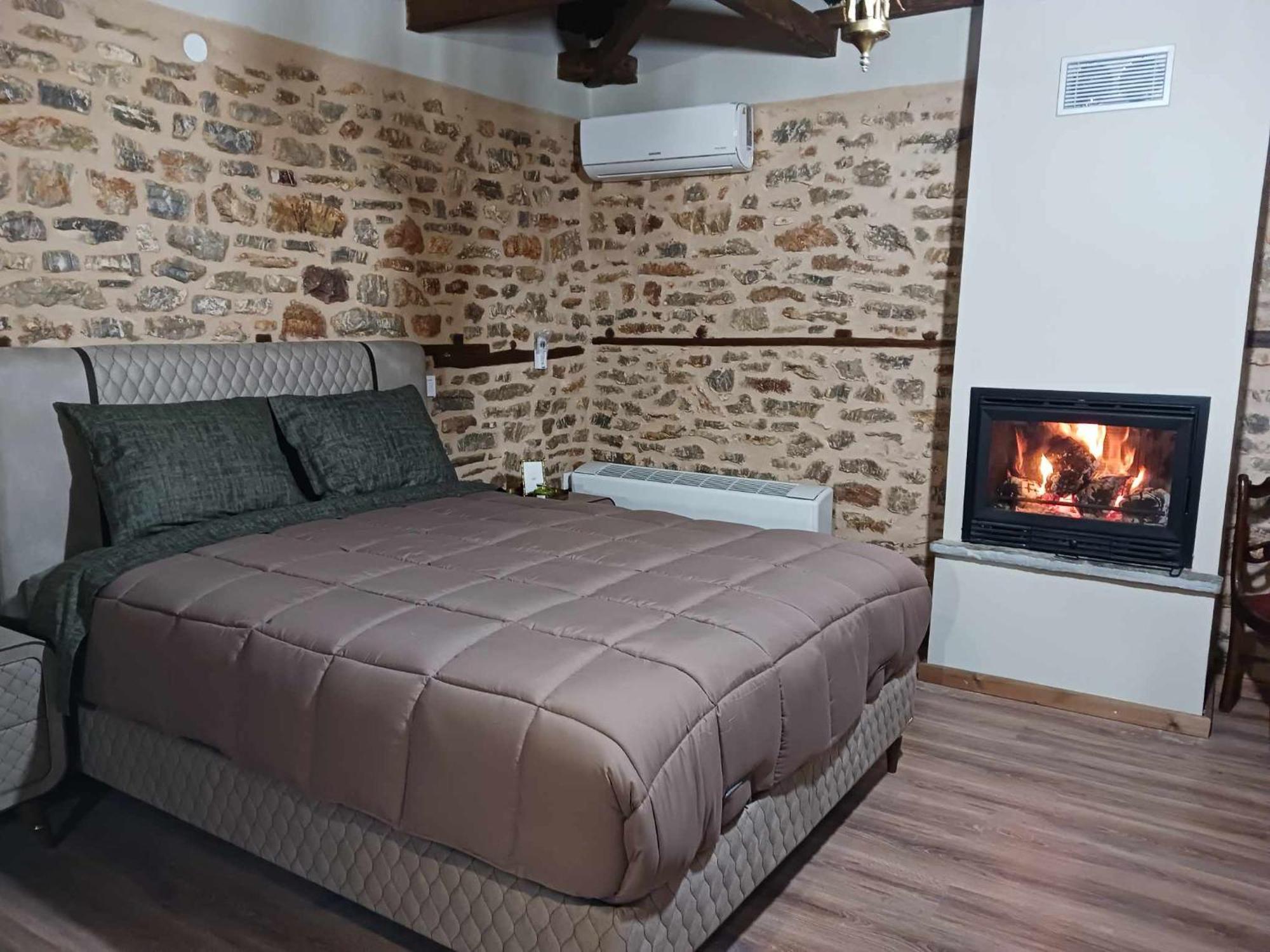 Guesthouse Amalia Kalesménon Extérieur photo